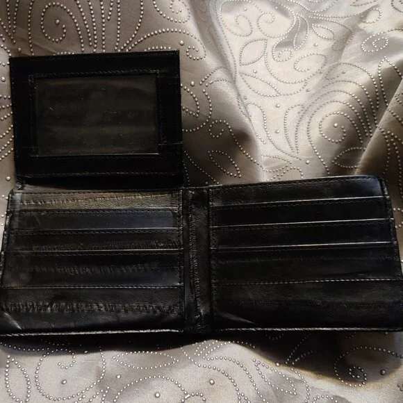 Genuine Eel Skin Black Pocket Bifold Wallet – Slim Design, 6 Card Slots - Picture 5 of 12
